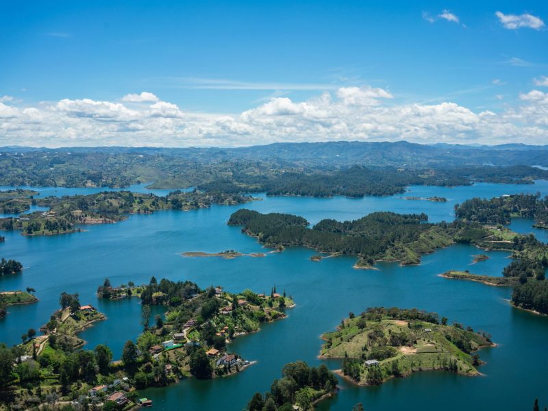 Colombia - embalse de El Peñol-Guatapé Colombia-1920x1280