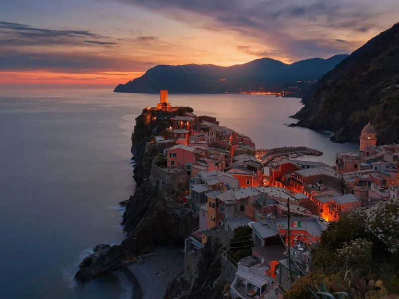 Italia - pueblo costero de Vernazza-1920x1280